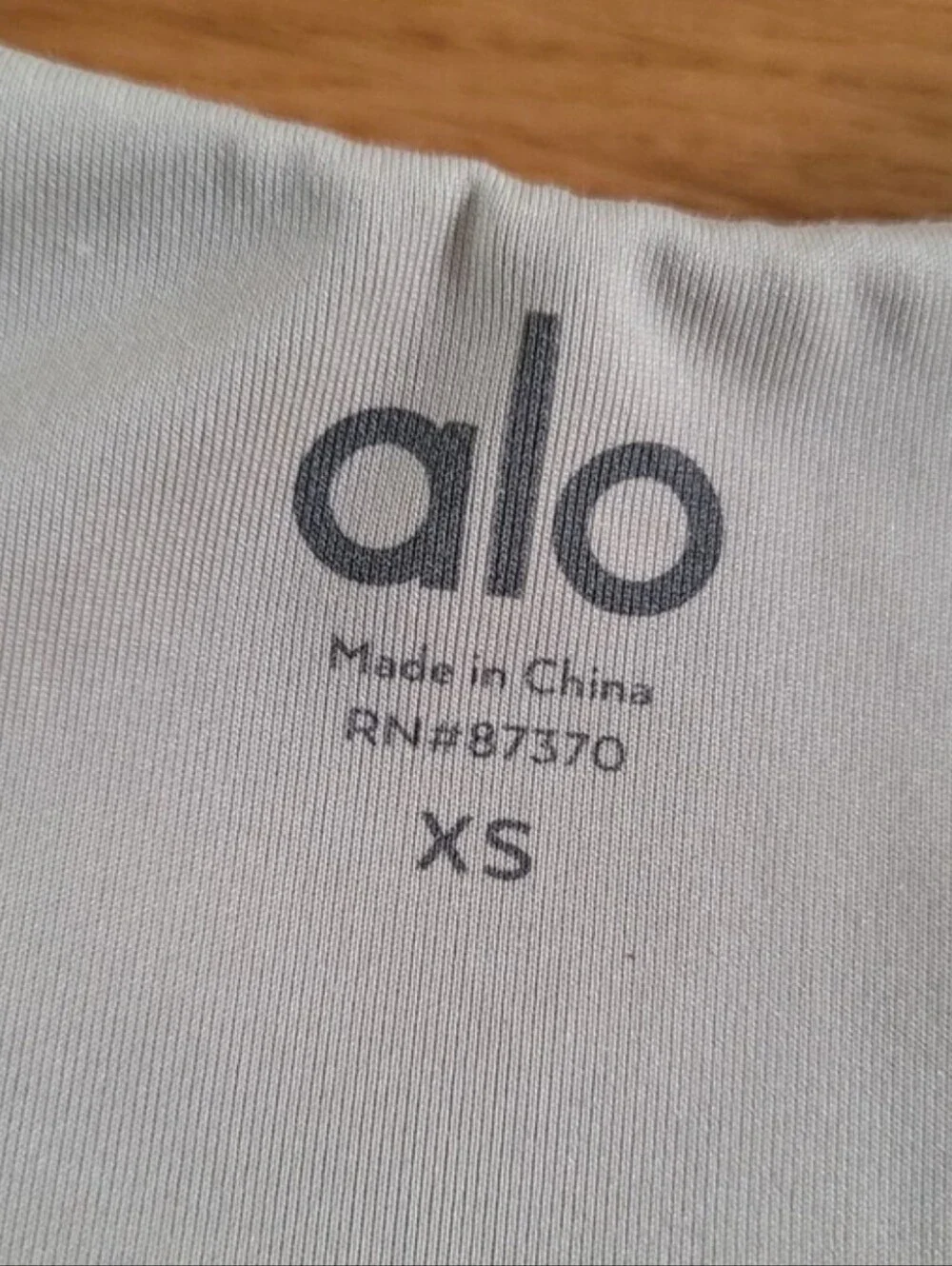 ALO YOGA SCOOP NECK SWEATSHIRT BRA